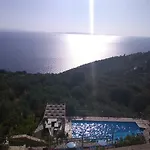 Dio Escapes Villa Leonidio