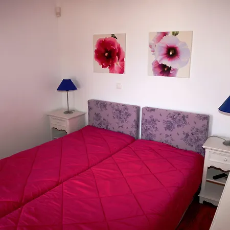 Dio Escapes Villa Leonídion