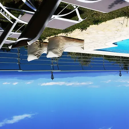 Dio Escapes * Leonídion