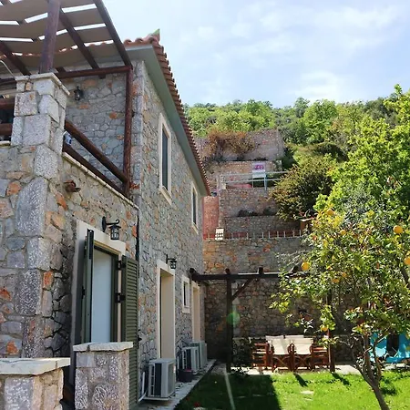 Dio Villa Leonidio