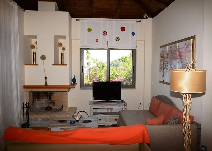 Villa Dio Escapes Leonídio