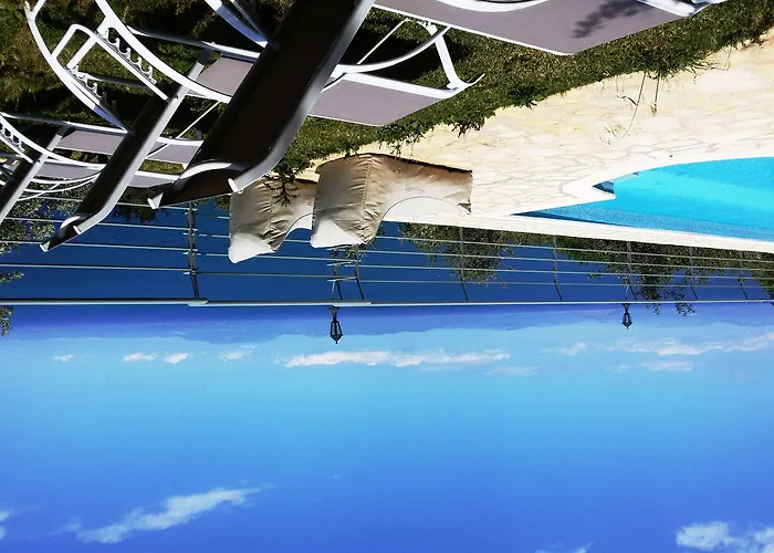 Dio Escapes * Leonídion