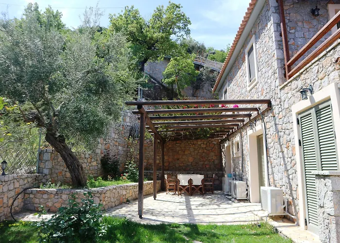 Dio Escapes Leonídio