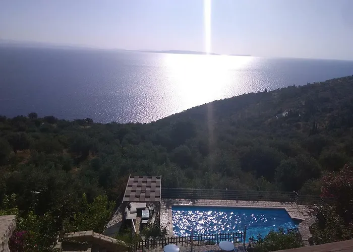 Dio Escapes Villa Leonídio